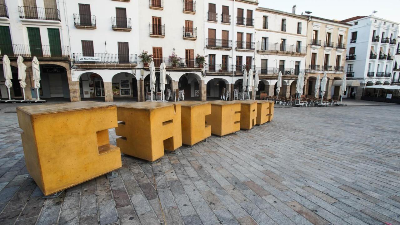 Apartamentos Soho Boutique Plaza Mayor Caces Eksteriør bilde